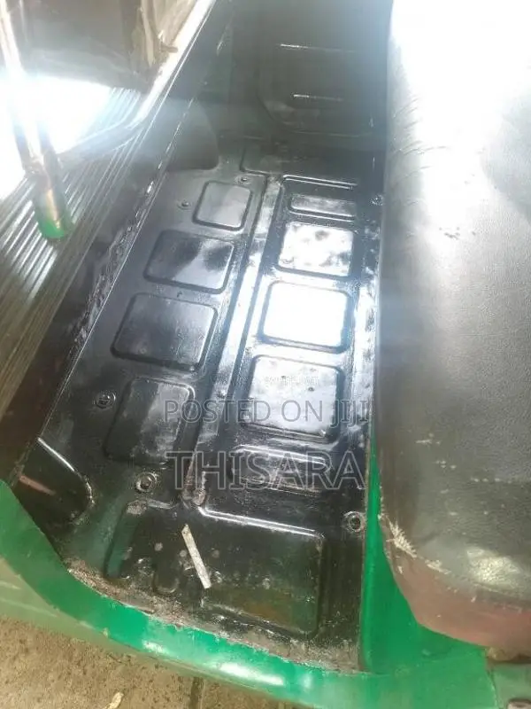 Bajaj 4 stroke 2012 Three Wheel (Used)