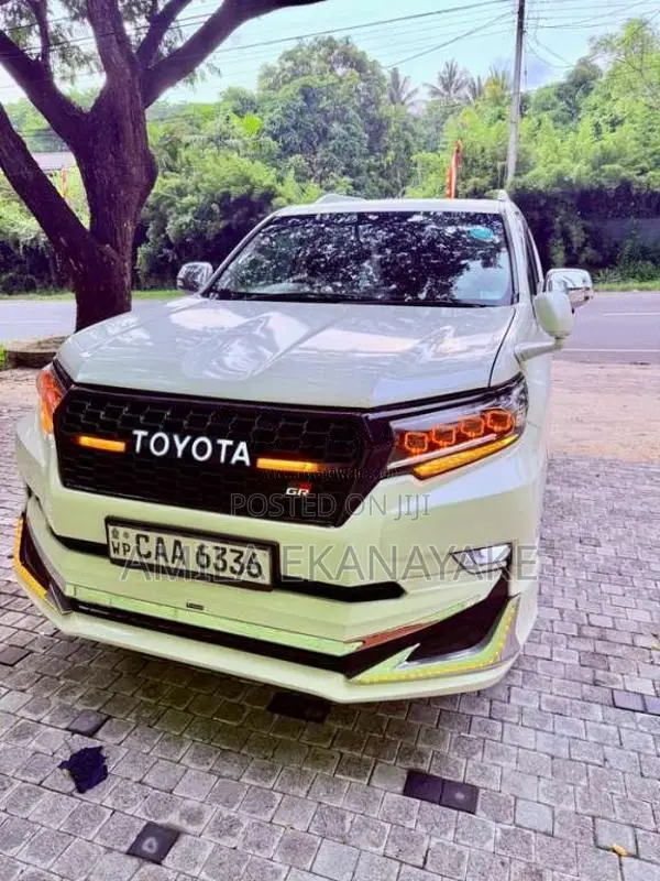 Toyota Land Cruiser 2013 SUV (Used)