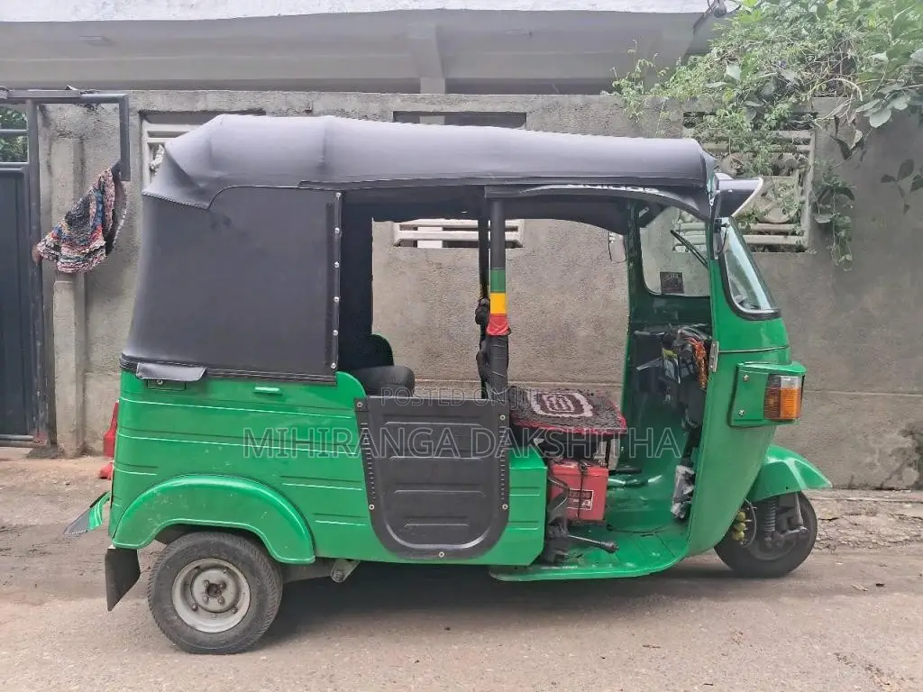 Bajaj RE 4 Stroke 2010 Three Wheel (Used)