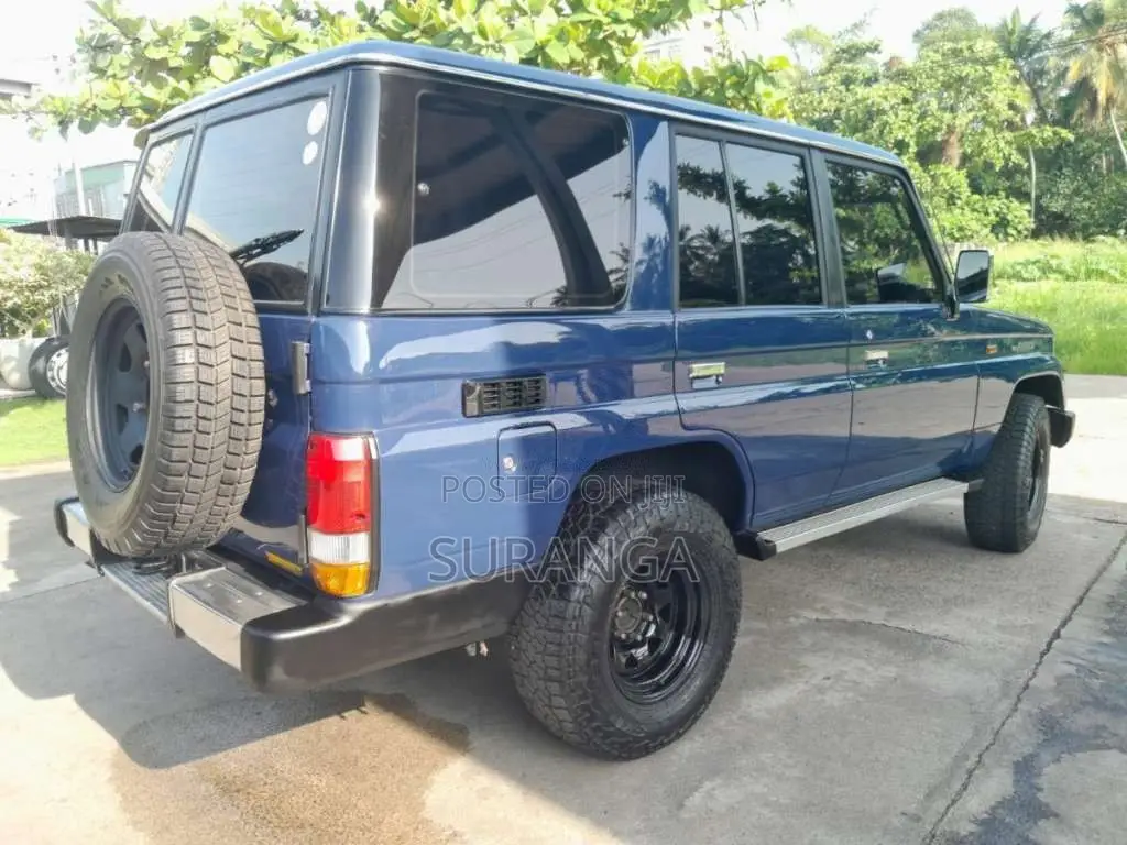 Toyota Land Cruiser 1992 SUV (Used)