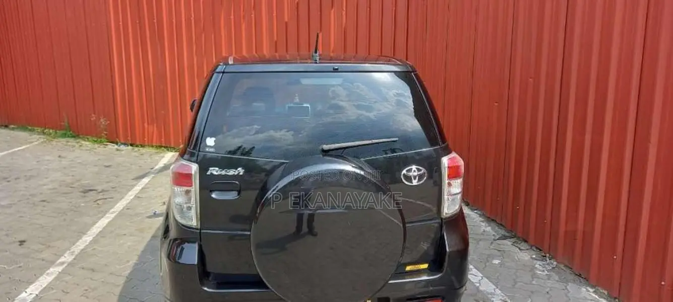 Toyota Rush 2010 SUV (Used)