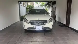 Mercedes-Benz GLA180 2018 SUV (Used)