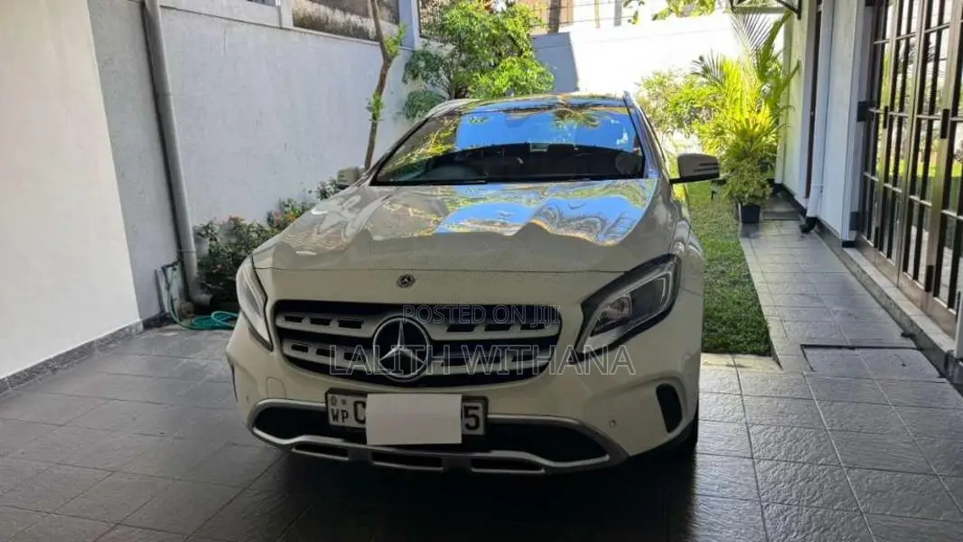 Mercedes-Benz GLA180 2018 SUV (Used)