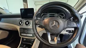 Mercedes-Benz GLA180 2018 SUV (Used)
