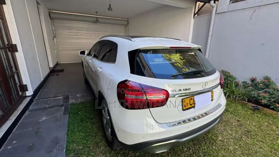 Mercedes-Benz GLA180 2018 SUV (Used)