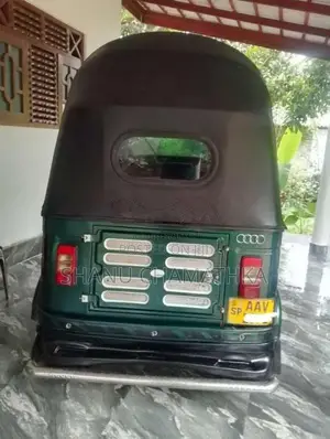 Bajaj 4 Stroke 2014 Three Wheel (Used)