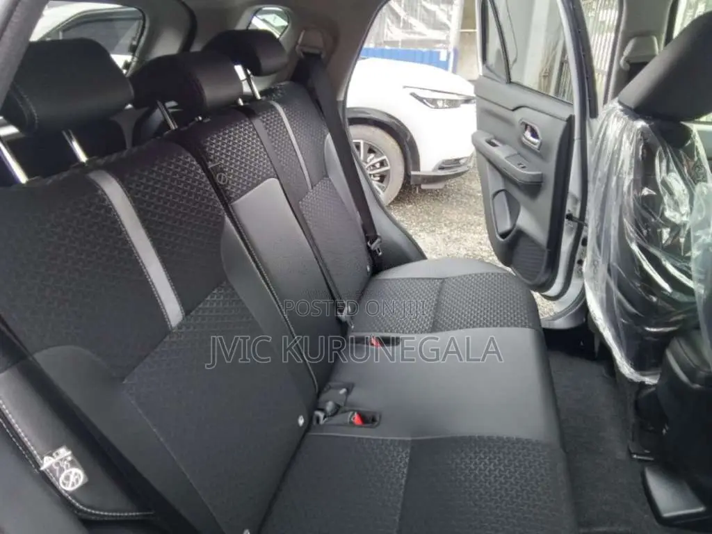 Daihatsu Rocky Hybrid Premium G 2026 SUV Unregistered (Recondition)