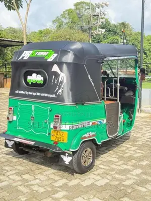 Bajaj RE 4 Stroke 2015 Three Wheel (Used)