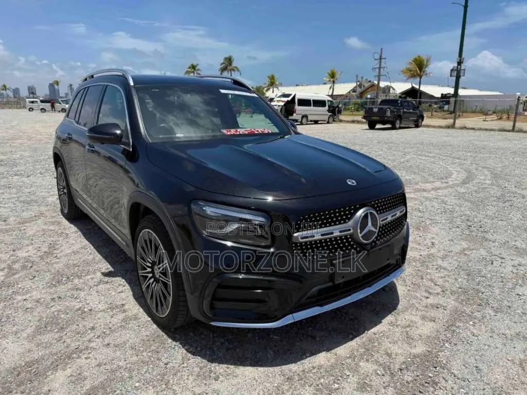 Mercedes-Benz GLB200 2024 SUV Unregistered (Recondition)