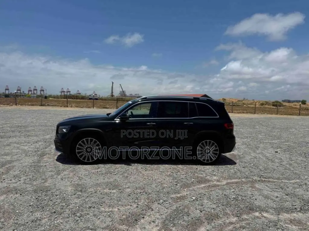 Mercedes-Benz GLB200 2024 SUV Unregistered (Recondition)