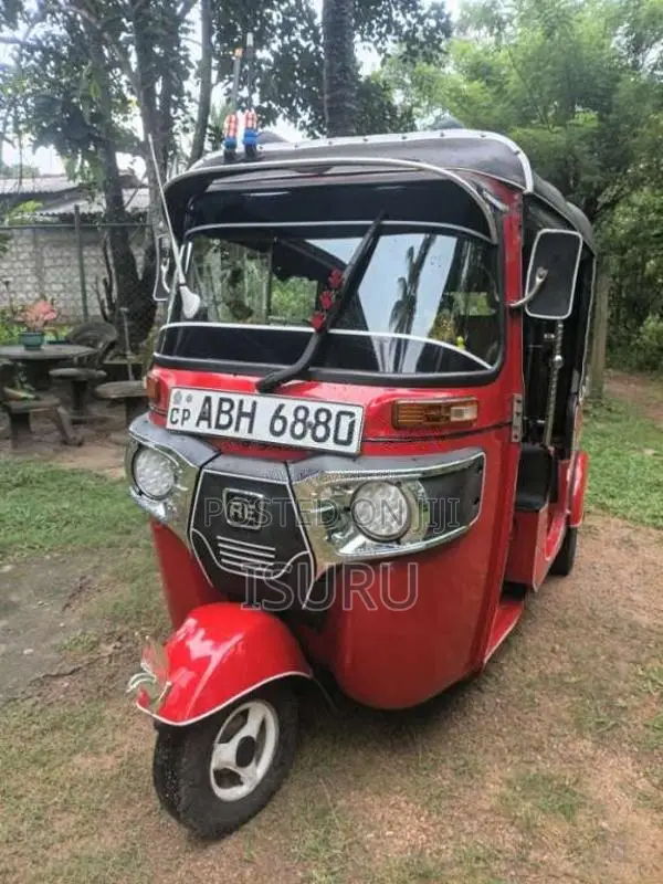 Bajaj 4 stroke 2015 Three Wheel (Used)