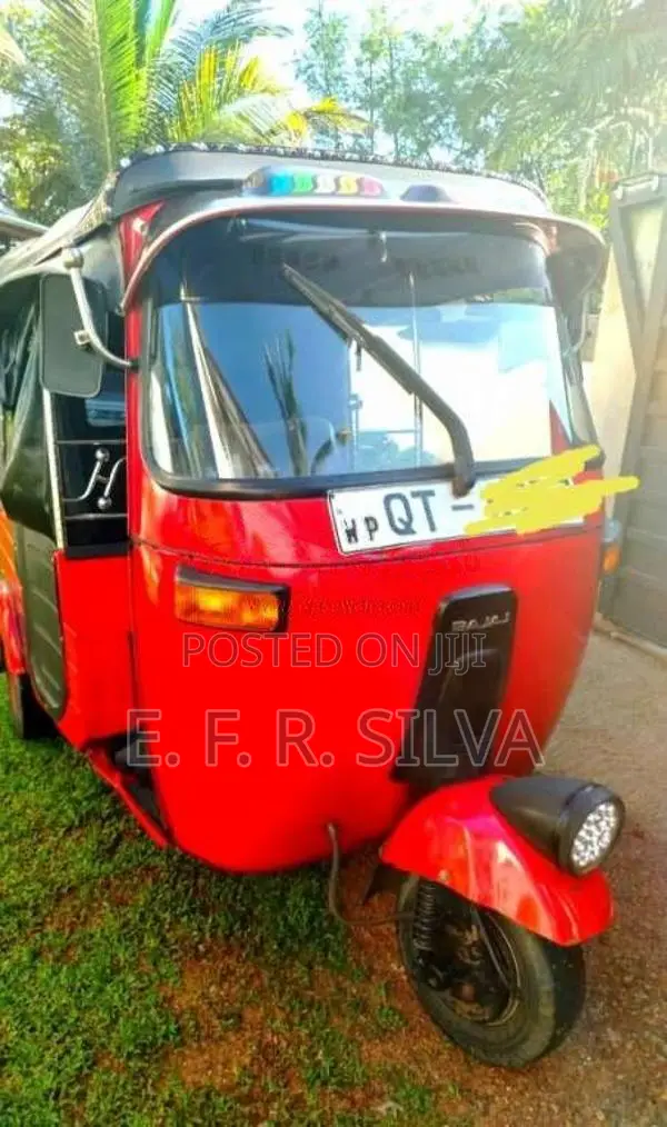 Bajaj 4 Stroke 2010 Three Wheel (Used)