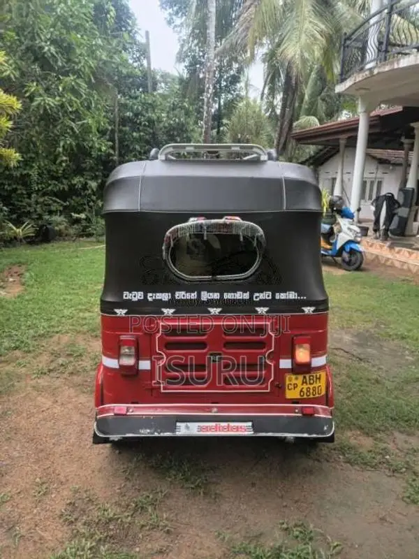 Bajaj 4 stroke 2015 Three Wheel (Used)