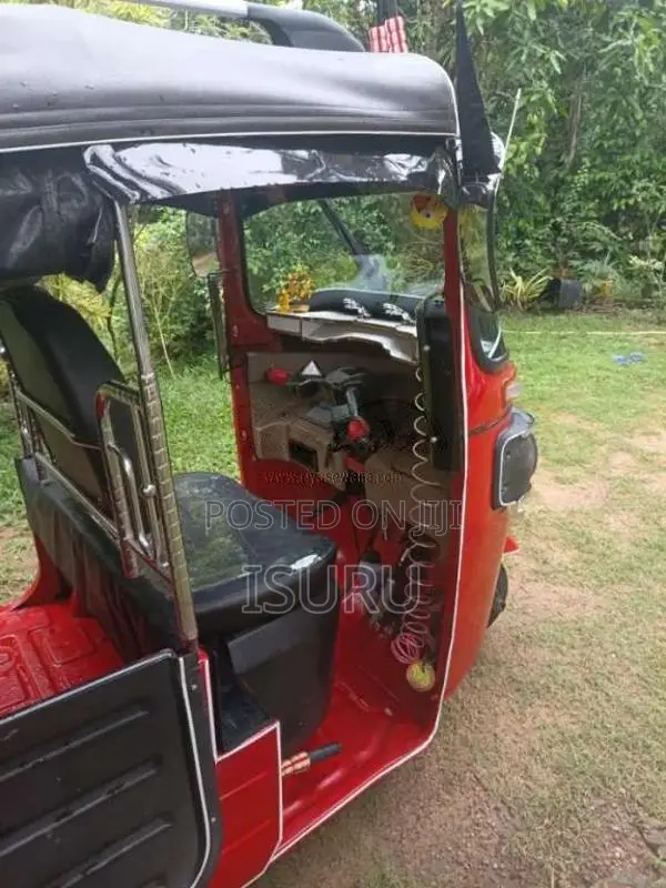 Bajaj 4 stroke 2015 Three Wheel (Used)