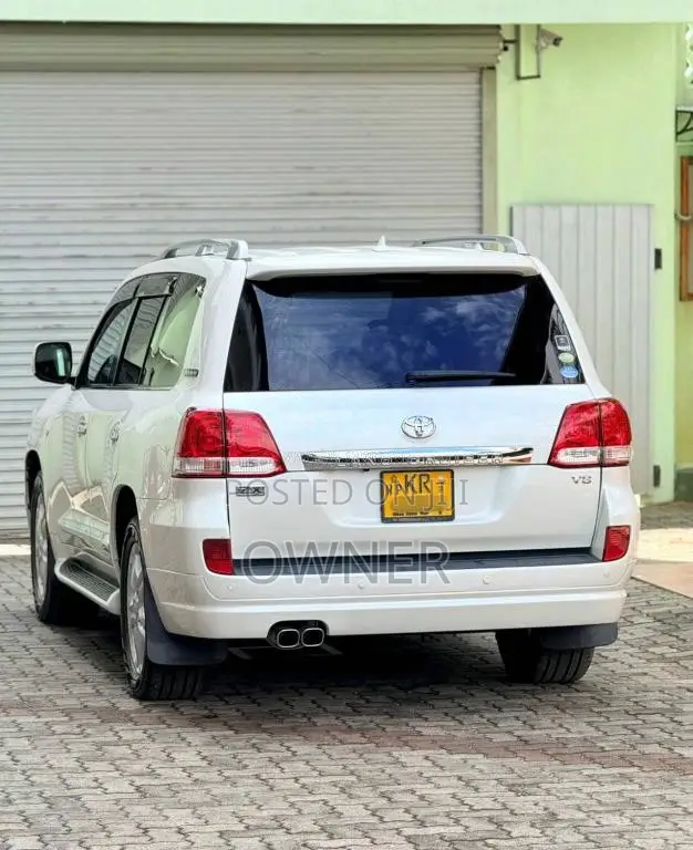 Toyota Land Cruiser Sahara ZX 2011 SUV (Used)