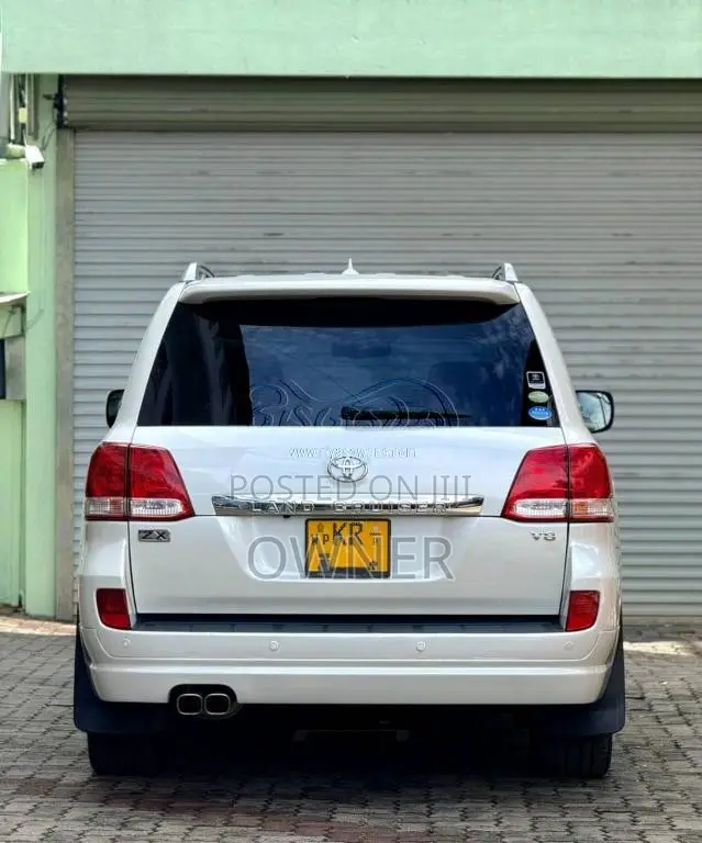 Toyota Land Cruiser Sahara ZX 2011 SUV (Used)