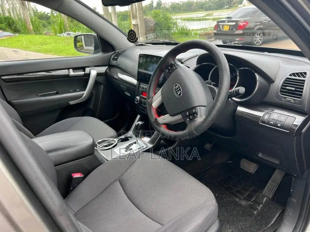 Kia Sorento 2011 SUV (Used)