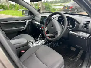 Kia Sorento 2011 SUV (Used)