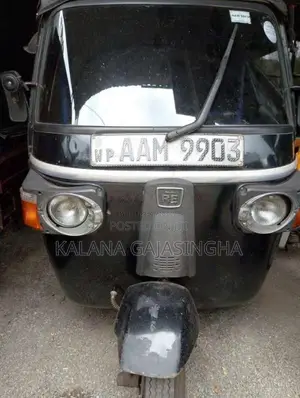 Bajaj 4 Stroke 2014 Three Wheel (Used)