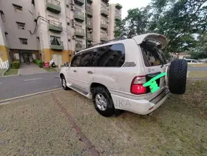 Toyota Land Cruiser KF No 2006 SUV (Used)
