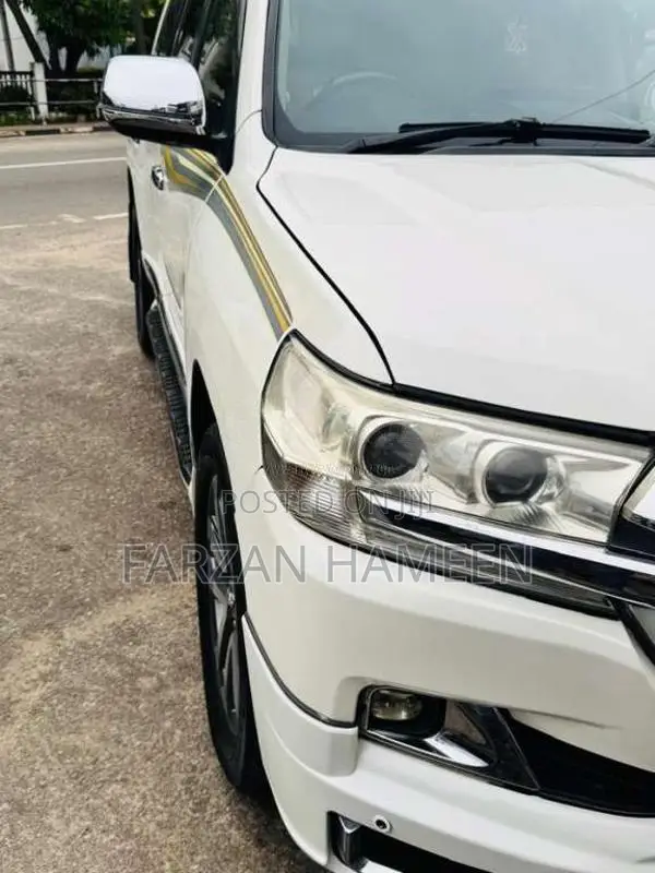 Toyota Land Cruiser 2011 SUV (Used)