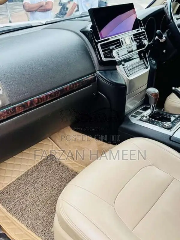Toyota Land Cruiser 2011 SUV (Used)