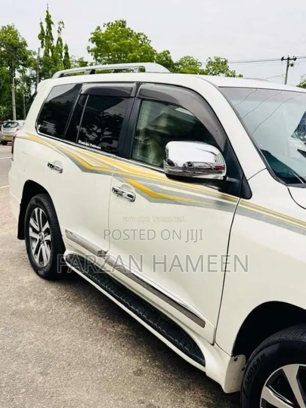 Toyota Land Cruiser 2011 SUV (Used)