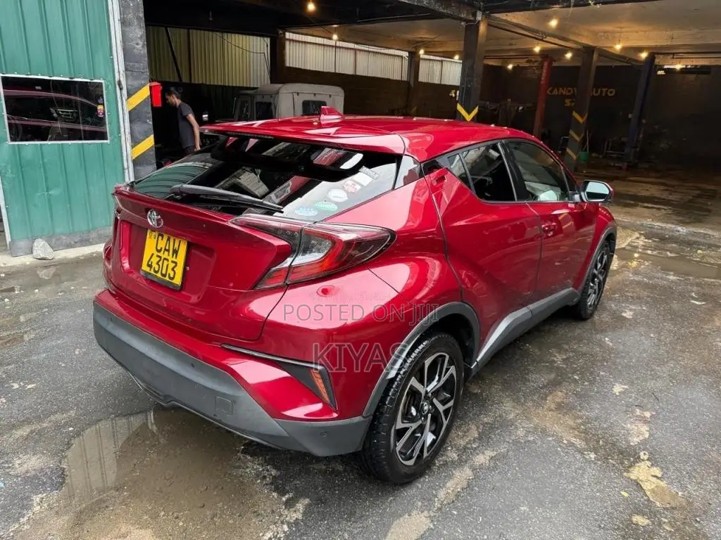 Toyota CHR 2017 SUV (Used)