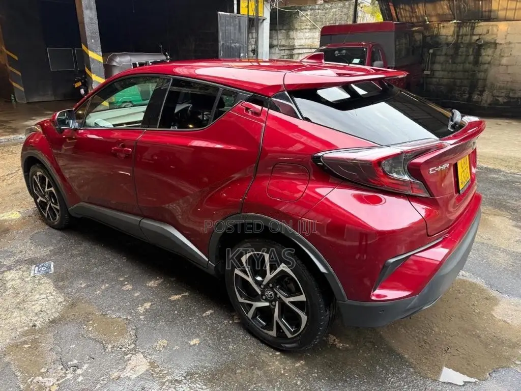 Toyota CHR 2017 SUV (Used)
