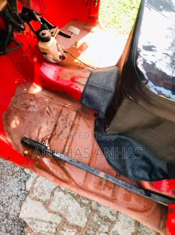 Bajaj RE 2 Stroke 2006 Three Wheel (Used)