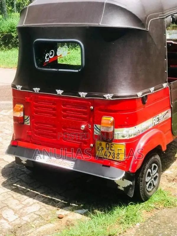 Bajaj RE 2 Stroke 2006 Three Wheel (Used)
