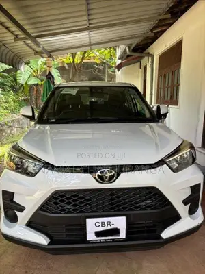 Toyota Raize 2022 SUV (Used)