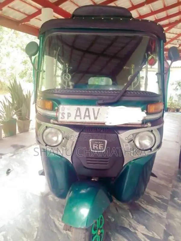 Bajaj 4 Stroke 2015 Three Wheel (Used)