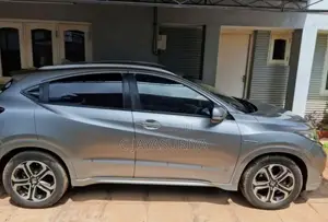 Honda Vezel 2014 SUV (Used)