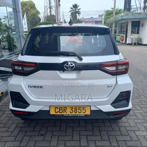 Toyota Raize 2025 SUV (Used)