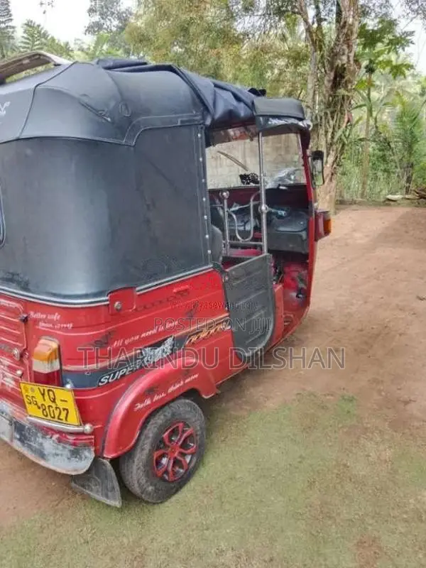 Bajaj 4 Stroke 2011 Three Wheel (Used)