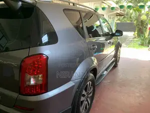 Micro Rexton 2015 SUV (Used)