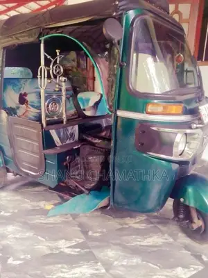 Bajaj 4 Stroke 2015 Three Wheel (Used)
