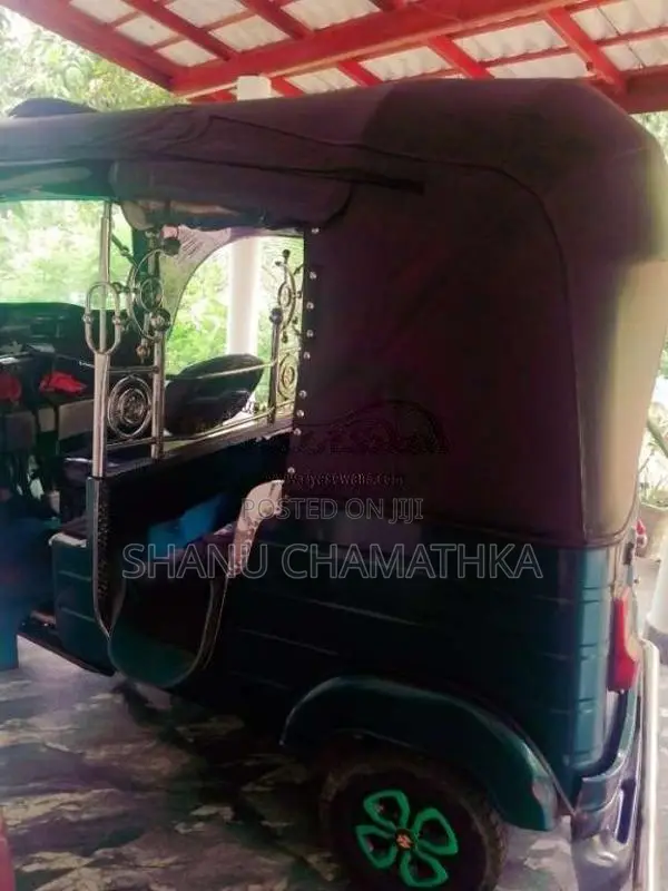 Bajaj 4 Stroke 2015 Three Wheel (Used)