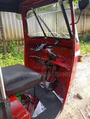 Bajaj 2 Stroke 2000 Three Wheel (Used)