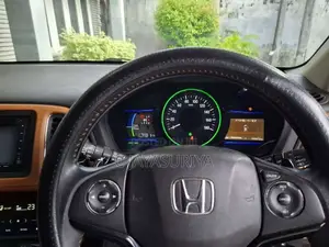 Honda Vezel 2014 SUV (Used)