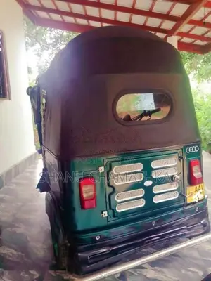 Bajaj 4 Stroke 2015 Three Wheel (Used)