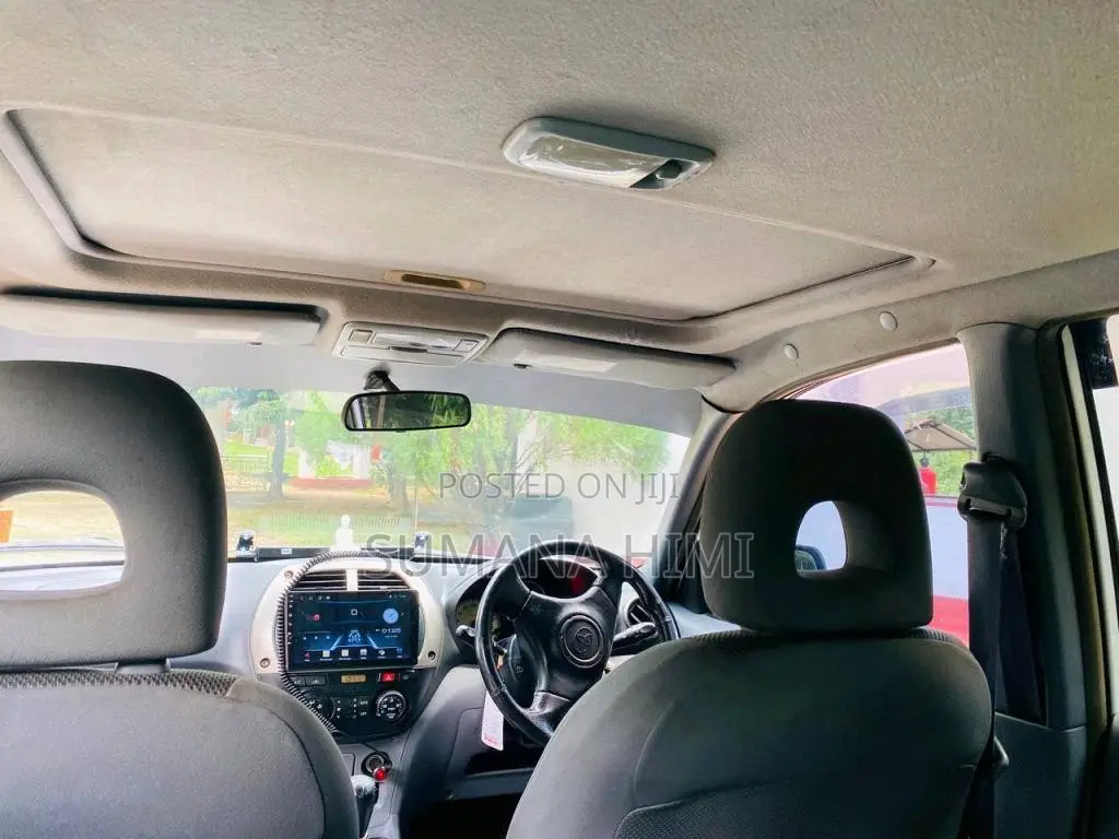 Toyota RAV4J 2000 SUV (Used)