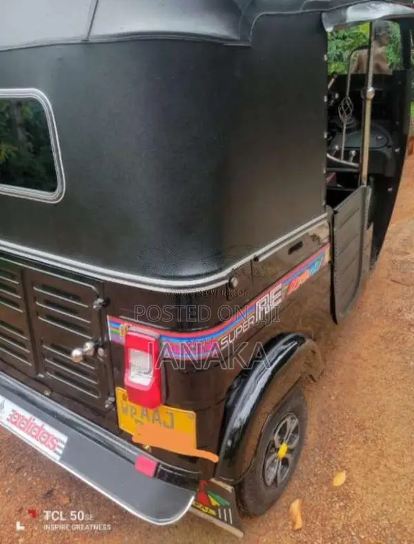 Bajaj 4 Stroke 2013 Three Wheel (Used)