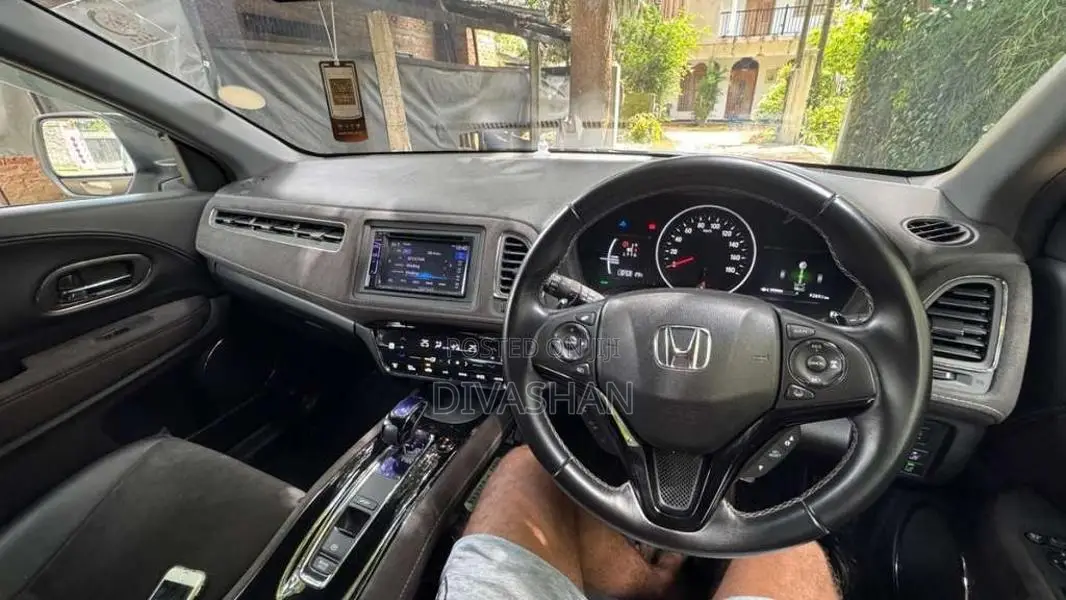 Honda Vezel RS Led 2018 SUV (Used)