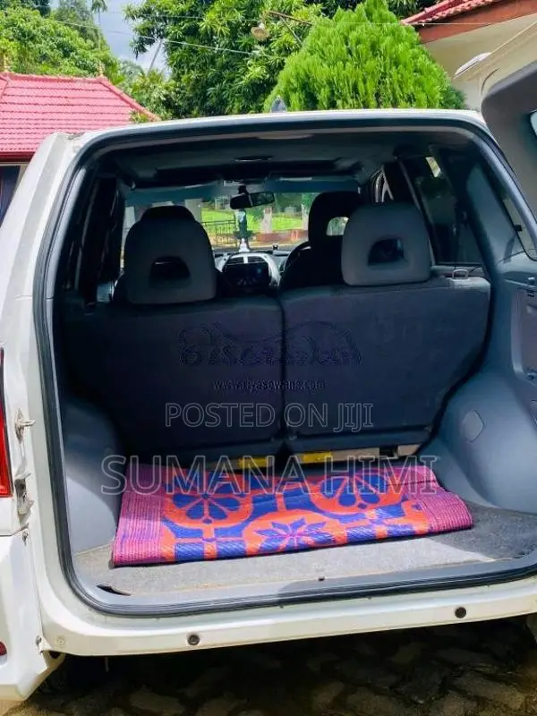 Toyota RAV4J 2000 SUV (Used)