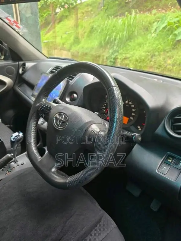 Toyota Vanguard 2011 SUV (Used)