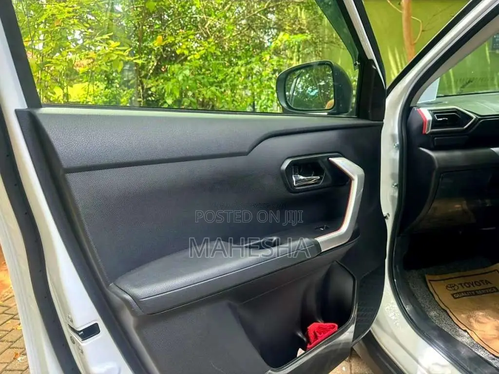 Toyota Raize 2023 SUV (Used)