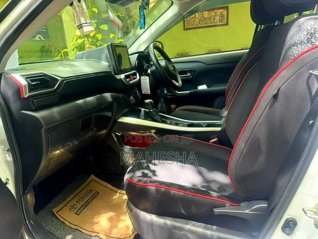 Toyota Raize 2023 SUV (Used)