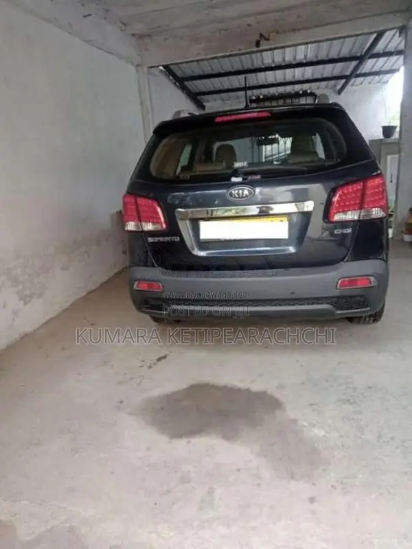Kia Sorento 2011 SUV (Used)